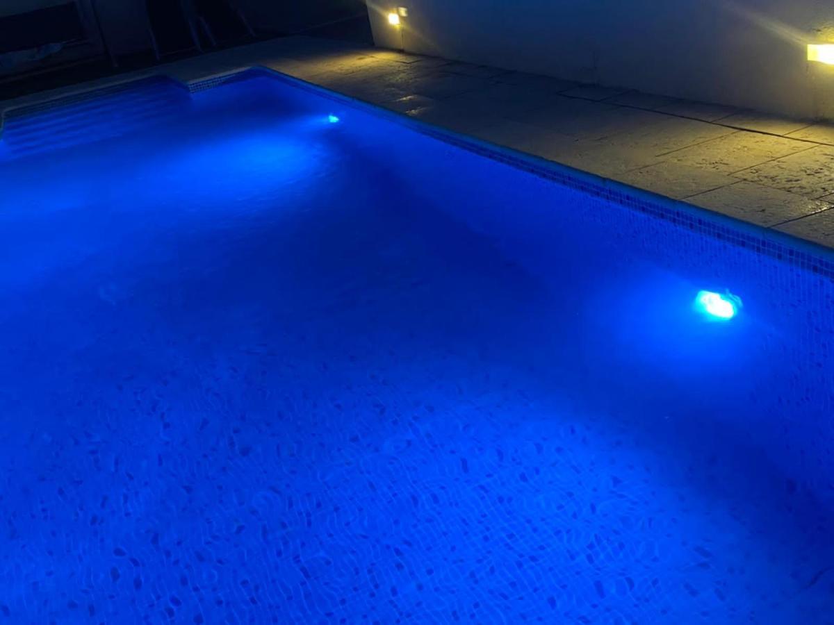 Casa Con Gran Piscina Particular Cerca Playa Torredembarra Exterior foto